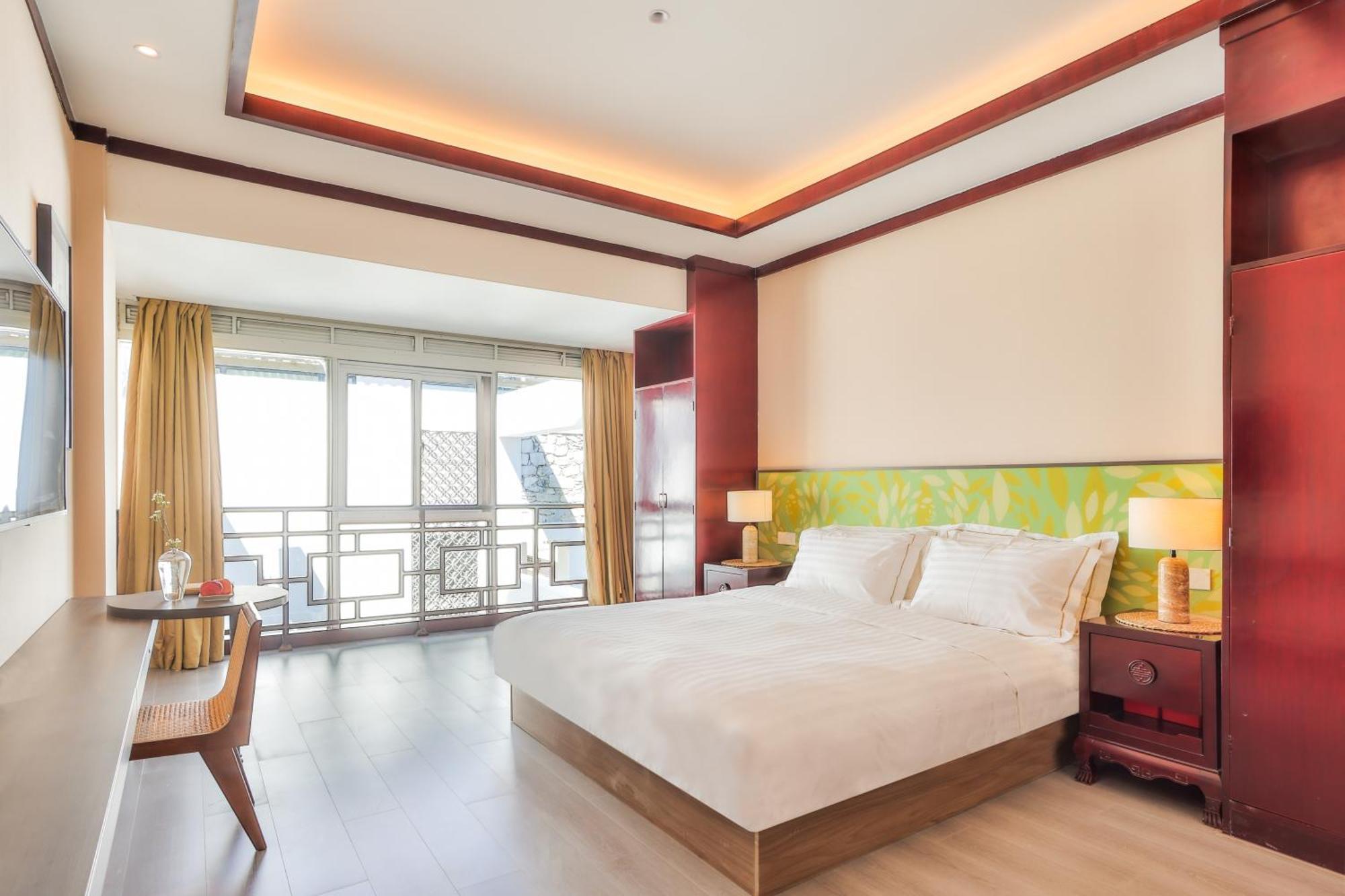 Shuangrong Hotel 4*