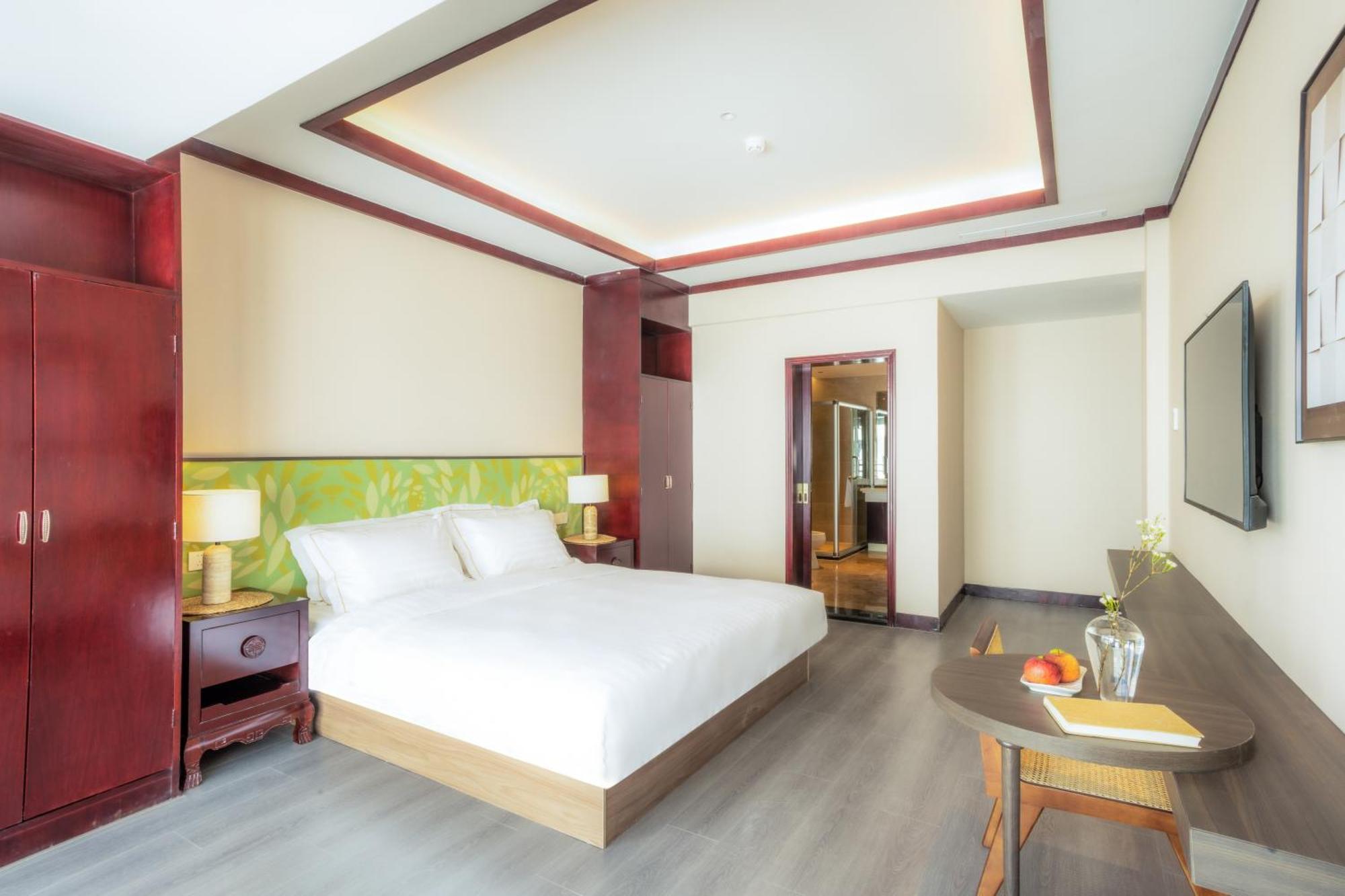Shuangrong Hotel 4*